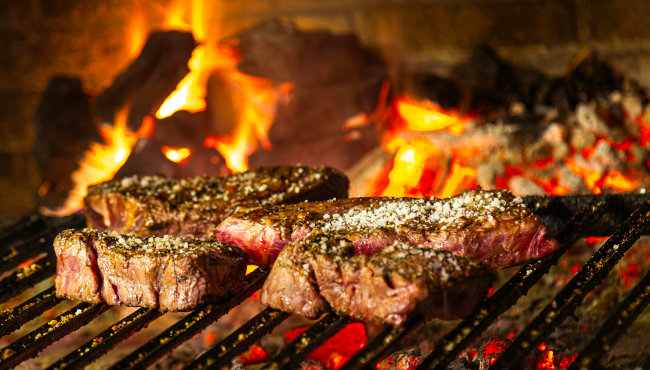 Deus Gosta de Cheiro de Carne Queimada!